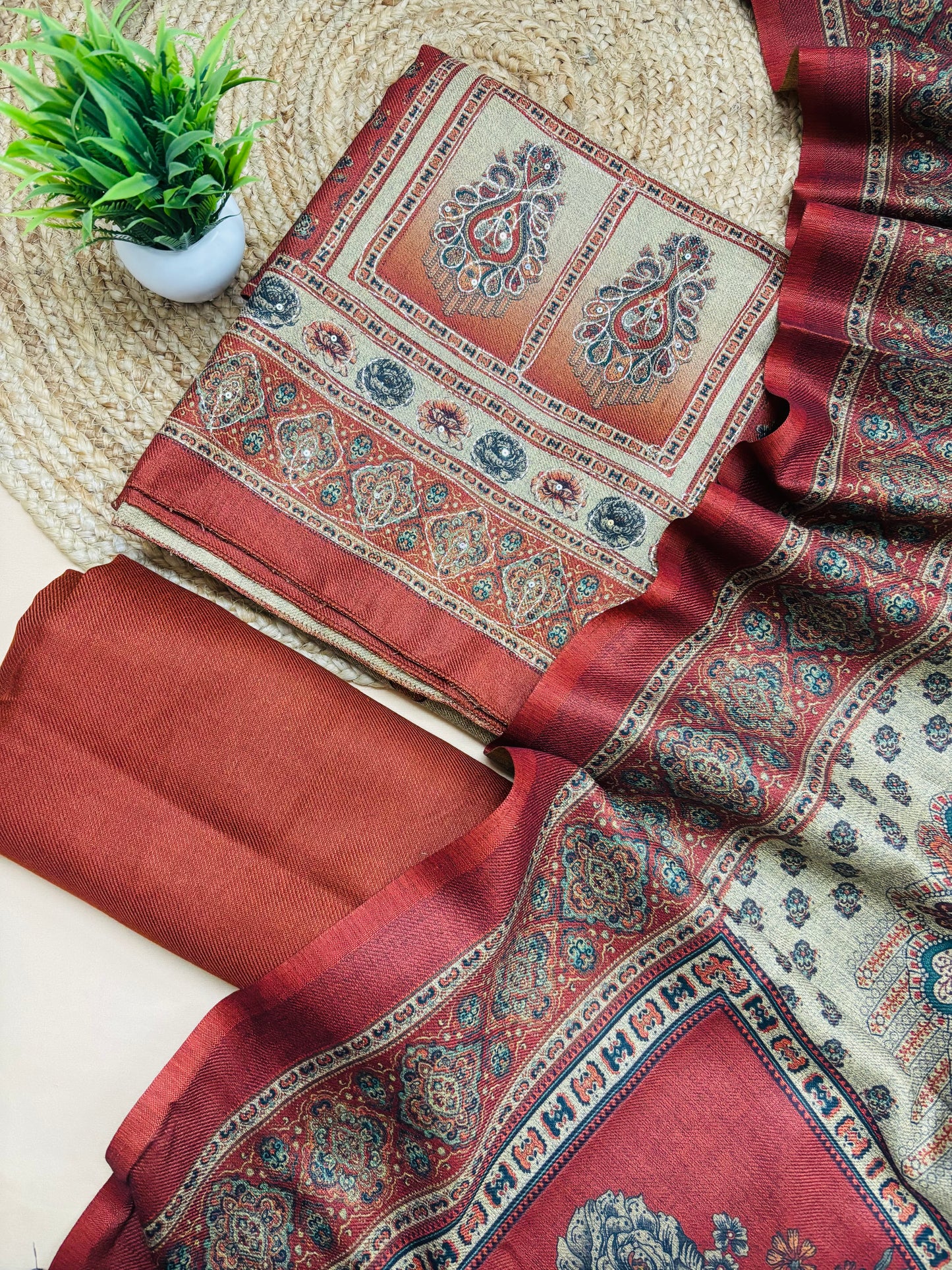 Zari Detailing Pure Pashmina Suit set