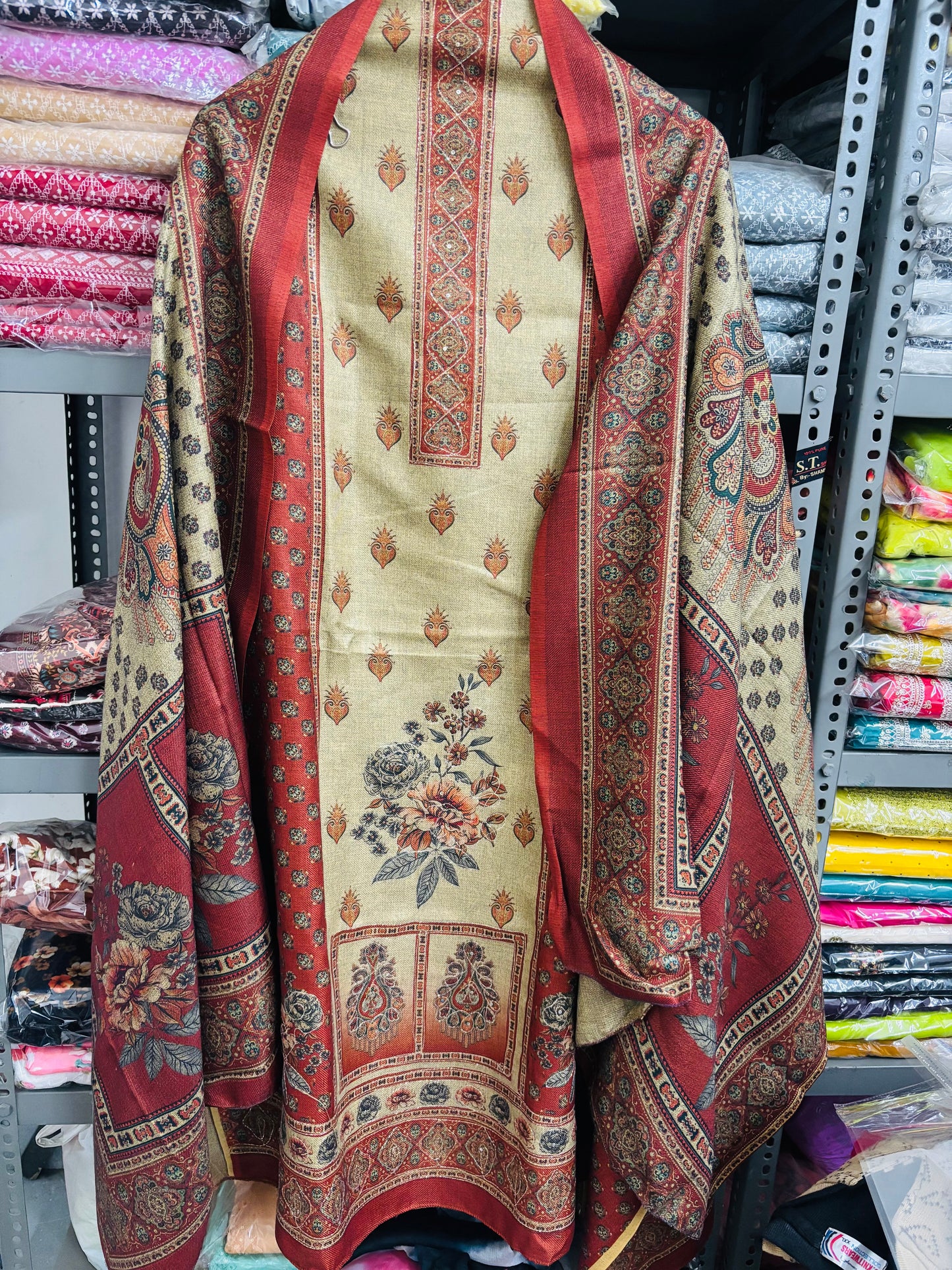 Zari Detailing Pure Pashmina Suit set